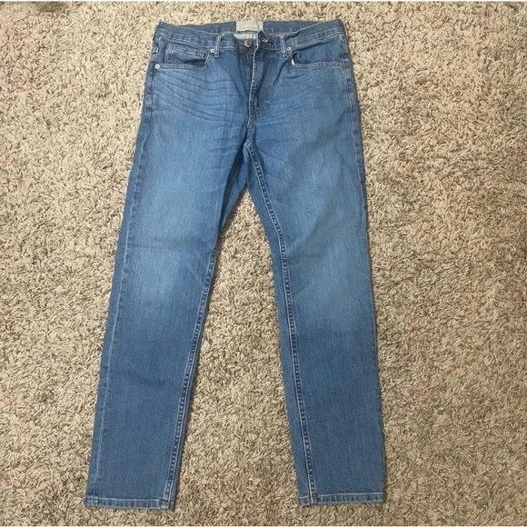 Light and Dark Wash Slim Cut Everlane Jeans Bundle, Size 32 - Picture 8 of 11